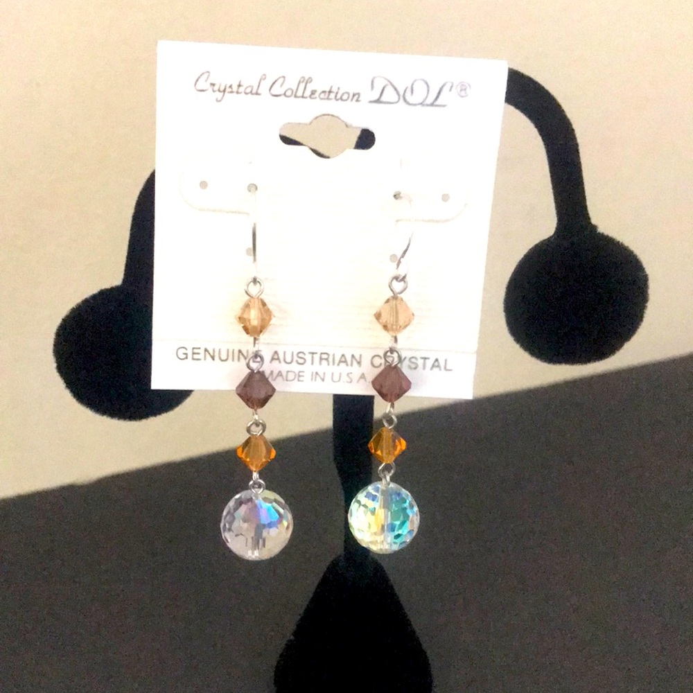 NWT Stunning Dangle Austrian Crystal Earrings